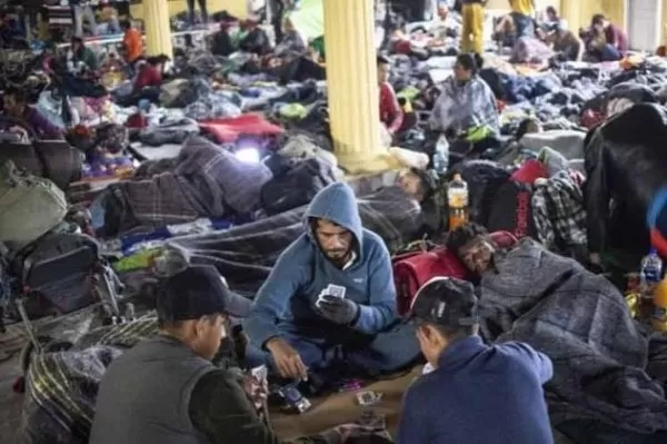 Más de de cinco mil migrantes permanecen en Baja California