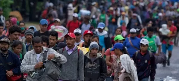 México: Segunda caravana migrante llega a Puebla