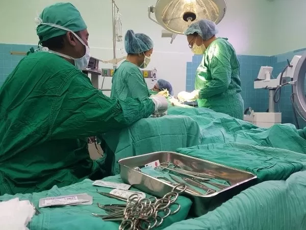 Gobierno invertirá L70 millones en reparación de quirófanos en el Hospital Escuela