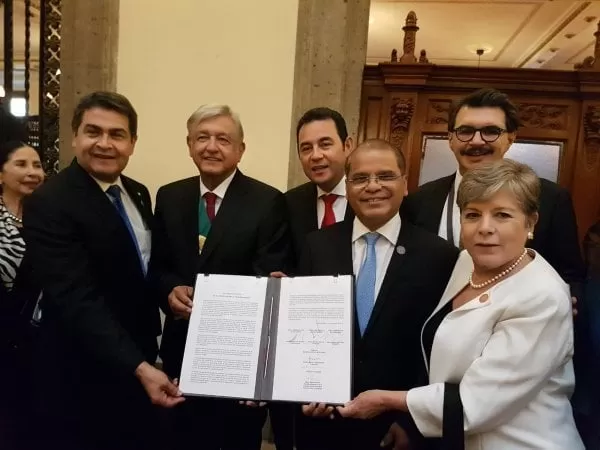 Presidente López Obrador firma con homólogos centroamericanos plan de desarrollo integral