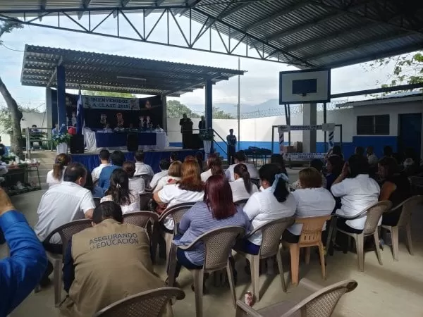 Inauguran el año lectivo 2019 en escuelas públicas de Honduras