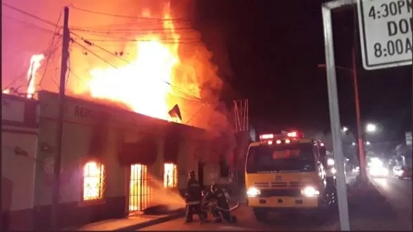 Incendio consume dos negocios en Siguatepeque