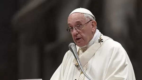 Papa Francisco: “El dios dinero” crea sociedades inhumanas e injustas