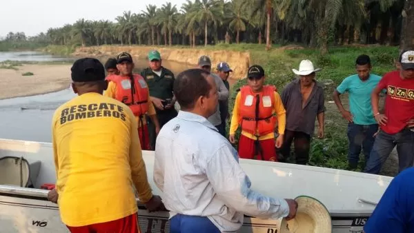 Bomberos recuperan cuerpo de persona desaparecida en el Rio Aguan