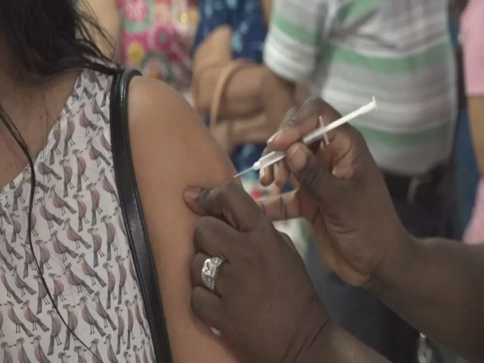En barrios y colonias de San Pedro Sula se realiza jornada de vacunación