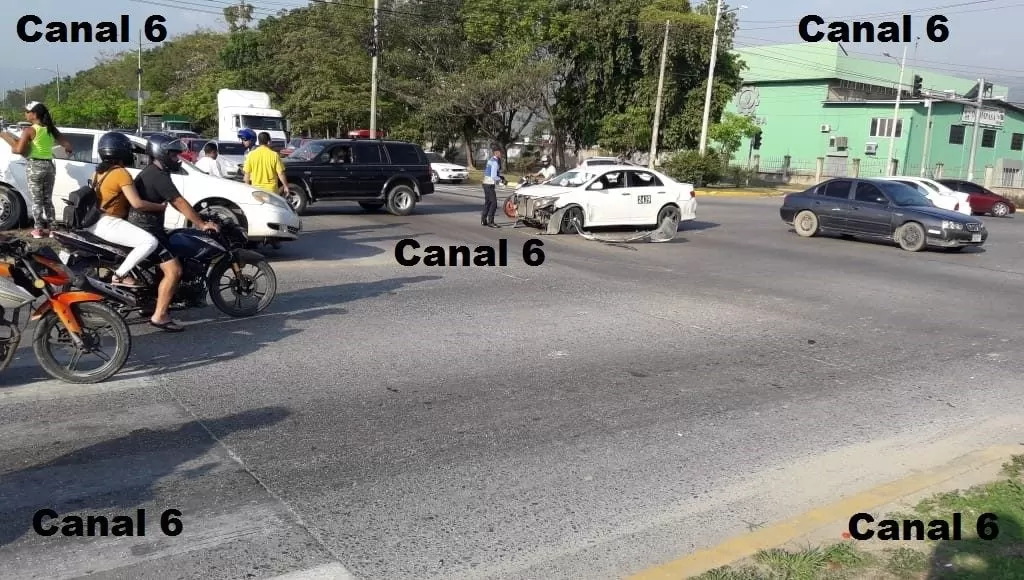 San Pedro Sula: Accidente de tránsito entre una patrulla militar y dos vehículos