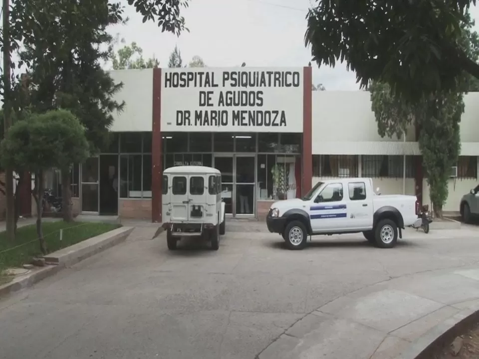 Ciudadanos se presentan al Hospital Mario Mendoza a citas y reclamar medicamentos 
