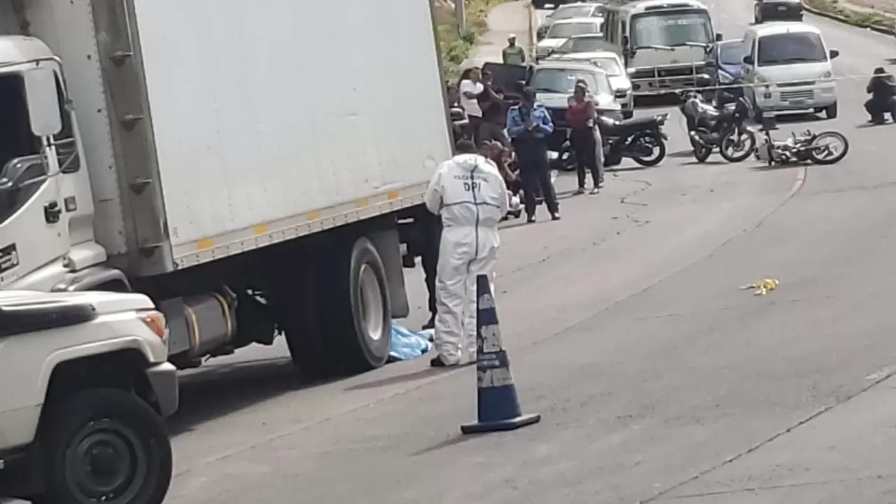 Enfermera identificada como Fabiola Alejandra Durón Silva de 24 años fallece tras accidente vehicular en Tegucigalpa (Video)