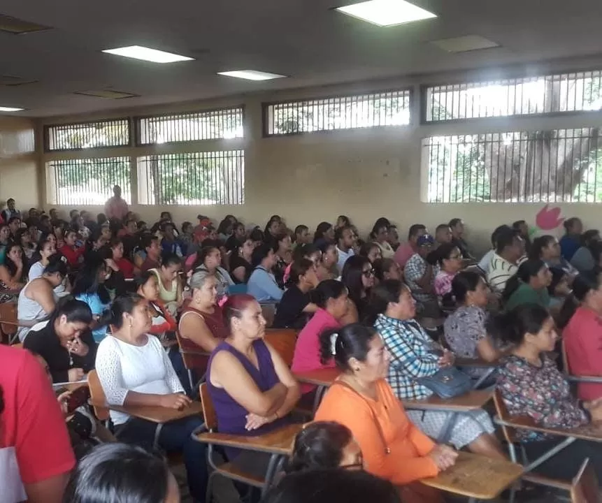 Padres de familia y autoridades del Instituto Técnico Honduras realizan asamblea (Video)