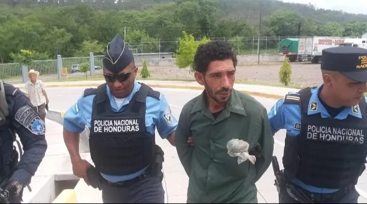 Policia nacional da captura a supuesto violador de maestra de una aldea del municipio Trinidad Santa Bárbara