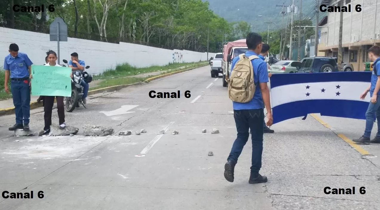 Protestan alumnos del ITHA de San Pedro Sula (Video)
