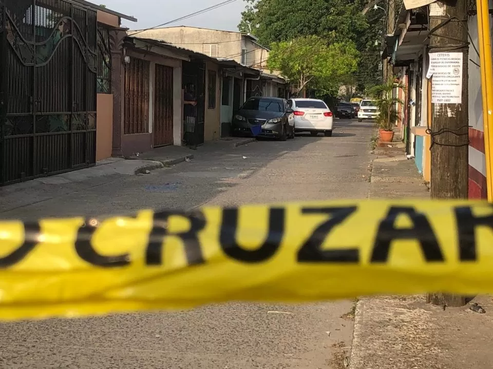 Un taxista es asesinado en la colonia Satélite de San Pedro Sula (Fotos)