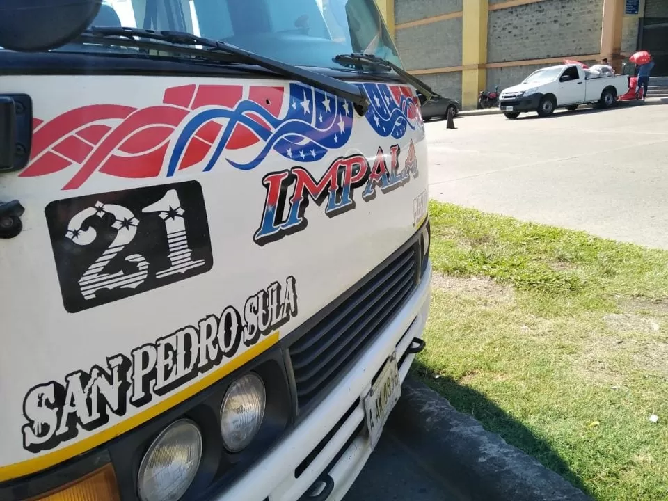 Tras quema de bus Impala paralizan unidades en San Pedro Sula