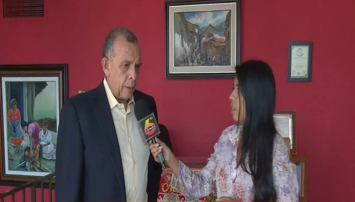 Ex Presidente Pepe Lobo nos cuenta su situación familiar