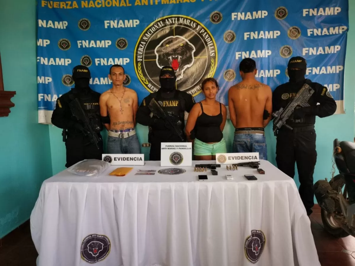 La FNAMP captura a 3 supuestos miembros de la pandilla 18 en La Ceiba