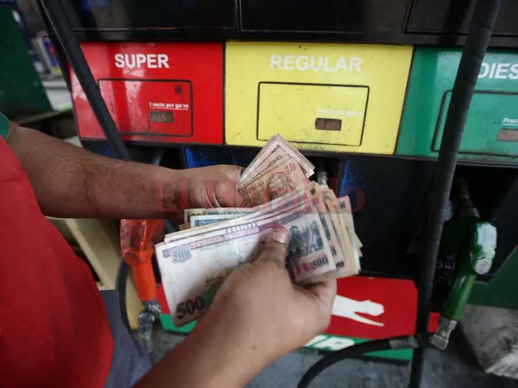 Entre 20 y 40 centavos bajará precio de los combustibles la próxima semana en Honduras