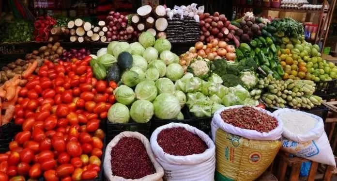 Gobierno establece precios máximos de los alimentos básicos