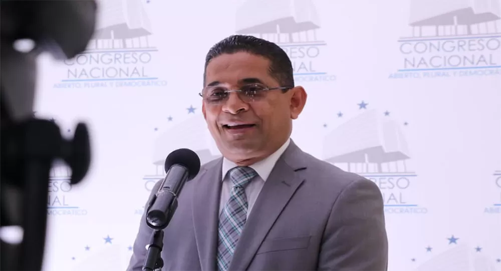 CNA pide al presidente del TSC que se aparte de las investigaciones a Marco Bográn