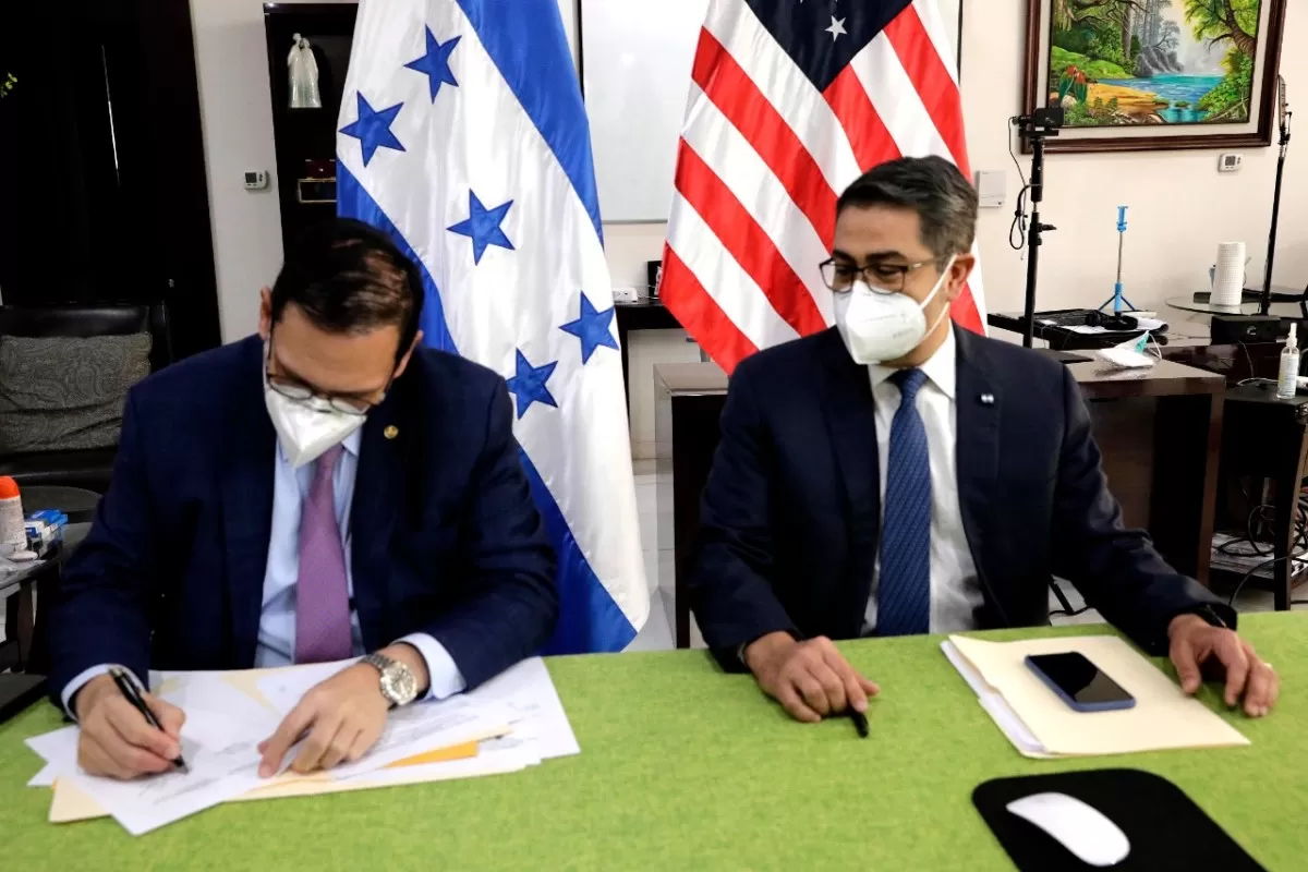 Honduras y de Estados Unidos firman convenio para la reactivación económica