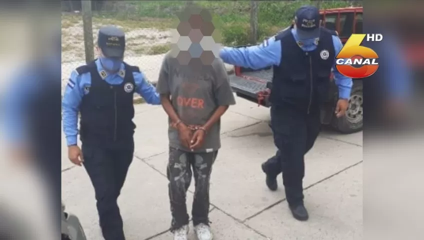 Borracho es arrestado por maltratar a su padre de 80 años en estado de ebriedad