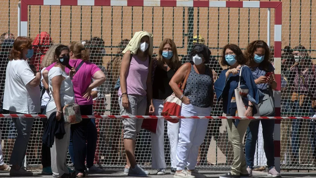 España suma más de 27.000 nuevos casos de coronavirus y 101 fallecidos desde el viernes
