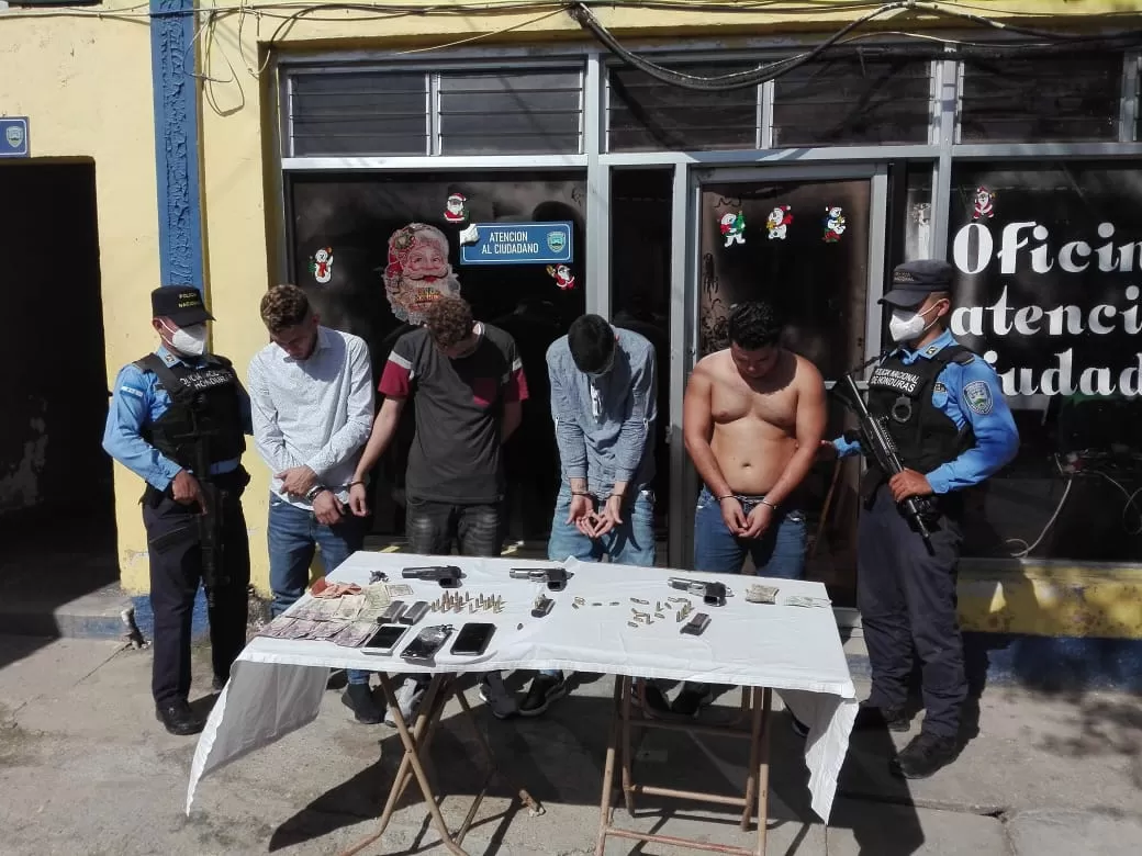 Capturan banda de supuestos asaltantes en Puerto Cortés