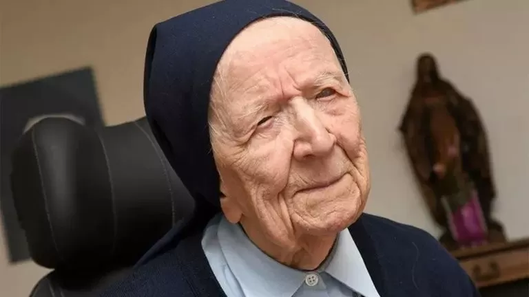La Hermana André, la persona más longeva de Europa, superó el coronavirus: este jueves cumple 117 años