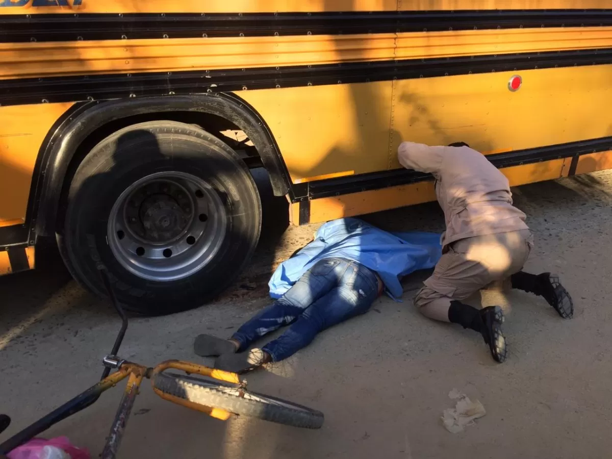 Mujer muere atropellada por un bus en Tela, Atlántida