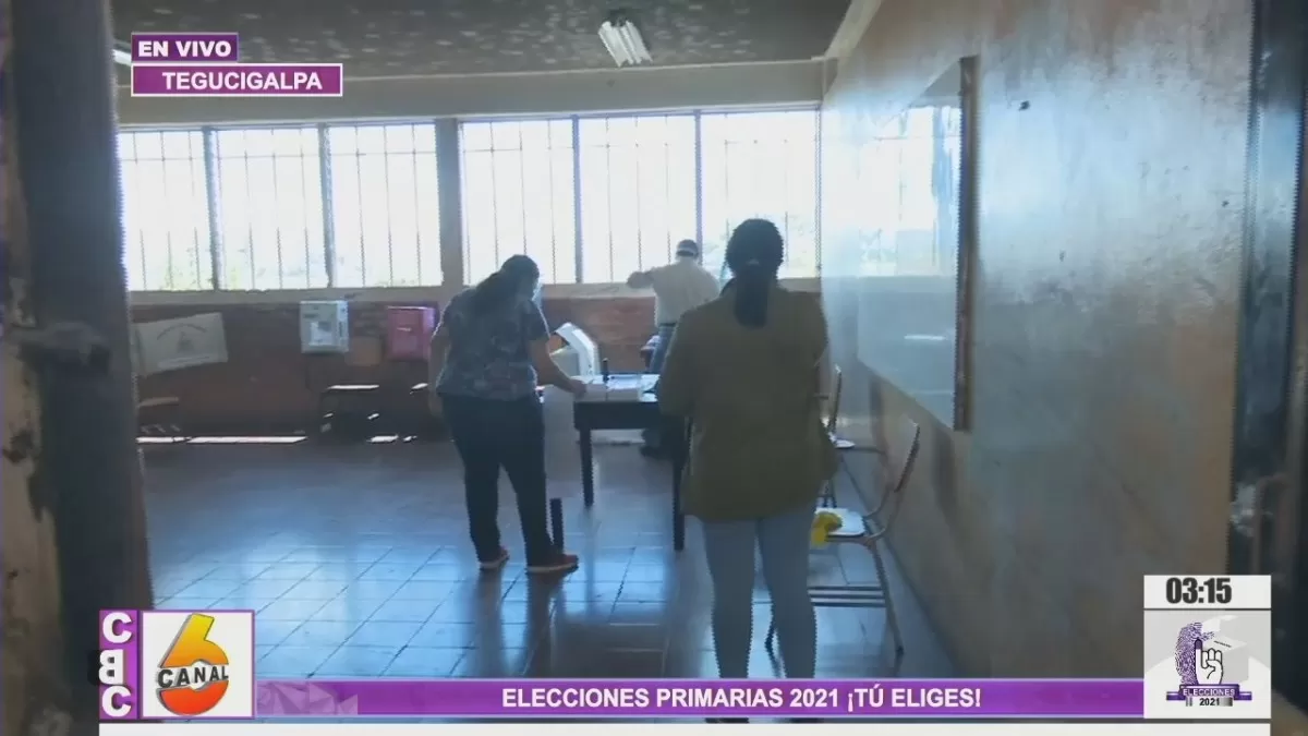 Ambiente electoral en el instituto Jesús Aguilar Paz en Tegucigalpa