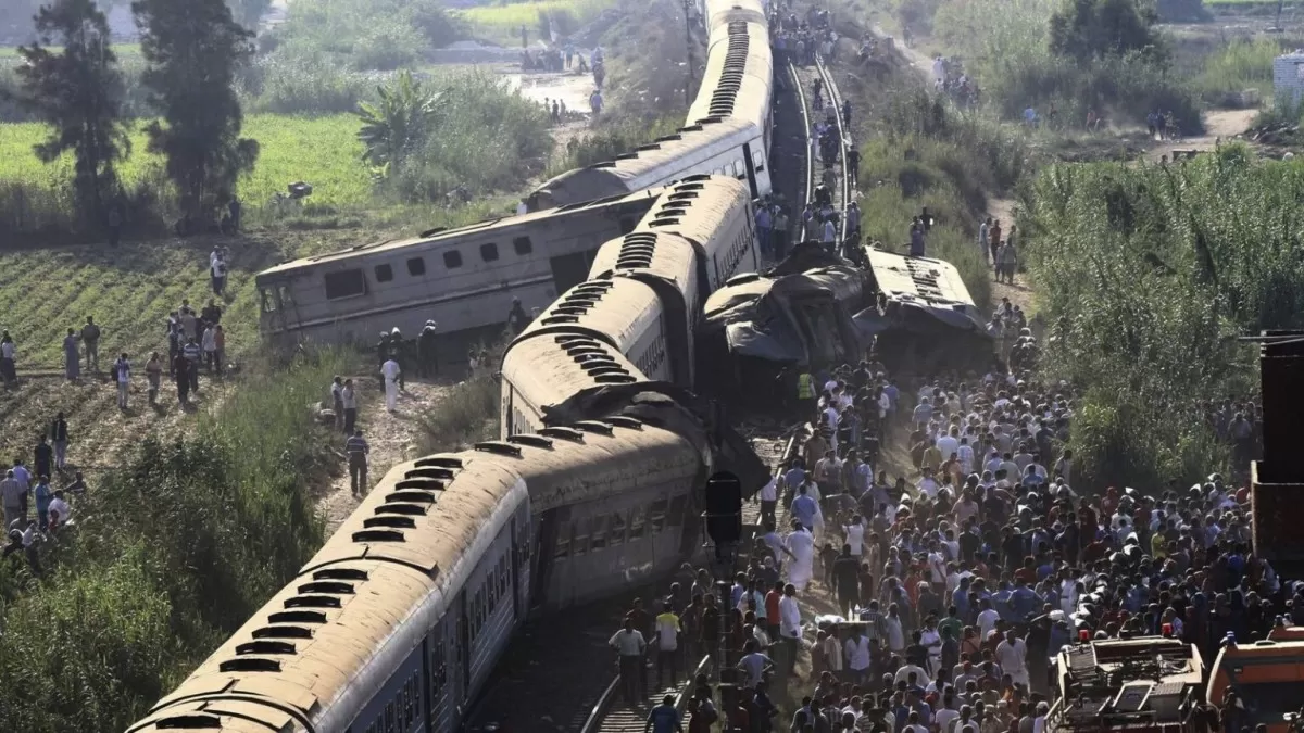Choque de trenes en Egipto deja como resultado 32 muertos y 66 heridos
