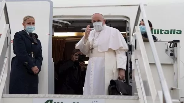 El papa Francisco llegó a Irak en una visita histórica de tres días