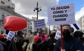 España aprueba la eutanasia y se convierte en el séptimo país en permitir la muerte asistida