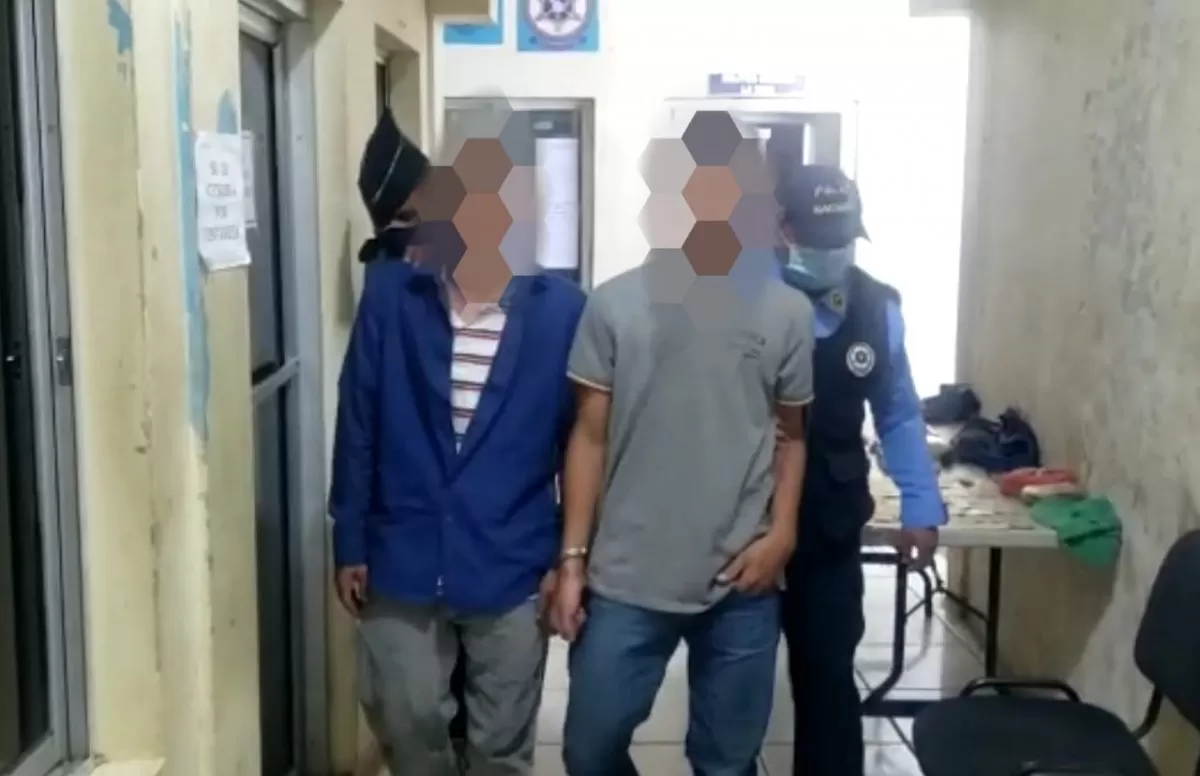 Pobladores capturan a dos supuestos asaltantes en Choluteca