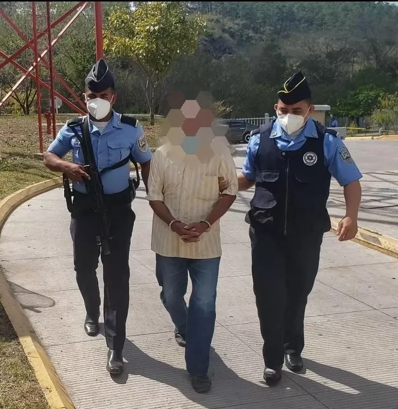 Señor de 70 años es capturado por supuestas agresiones sexuales en perjuicio de su nieta de 8 años