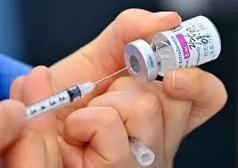 Autoridades sanitarias afirman que hay un vínculo “claro” entre las dosis AstraZeneca y los casos de trombosis en personas inoculadas