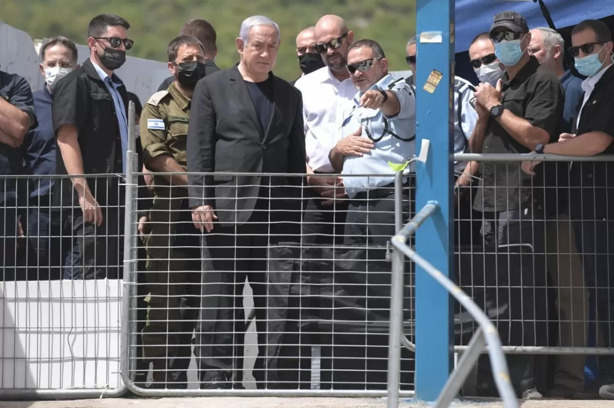 El primer ministro de Israel Benjamin Netanyahu declara duelo nacional para el día domingo 