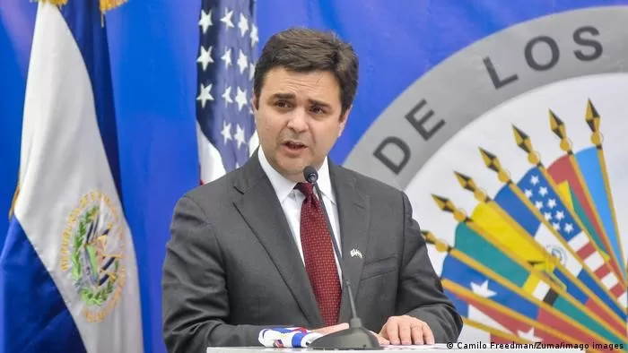 Enviado de EE.UU. concluye su visita a El Salvador sin reunión con Bukele