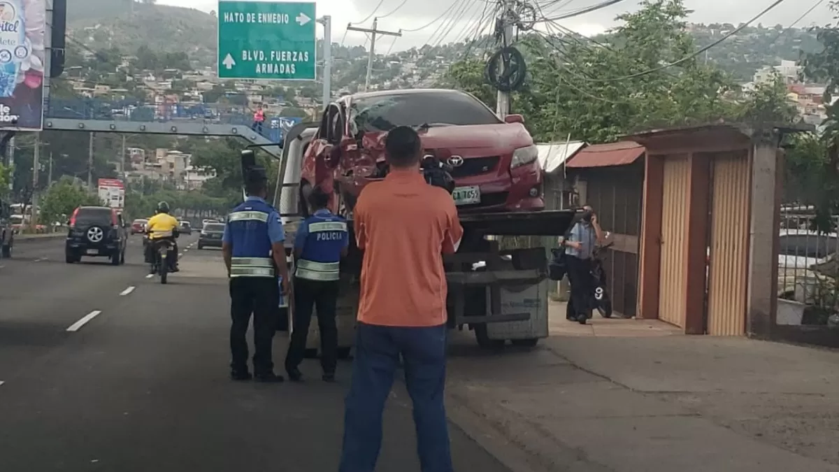 Accidente vehicular en el Hato de Enmedio de Tegucigalpa