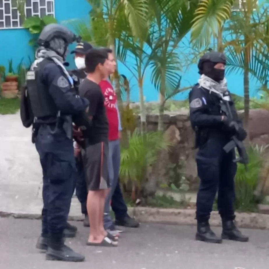 Allanamiento y captura por el crimen de dos policías en la colonia Cerro Grande de Tegucigalpa