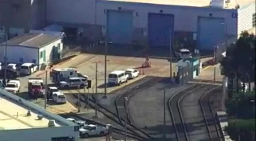 Confirman 8 muertos en tiroteo en estación ferroviaria de California