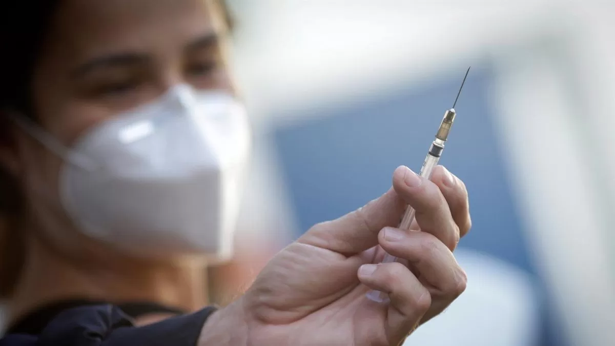 El Gobierno de Serbia pagará a personas mayores de 25 años para que se vacunen contra el covid-19