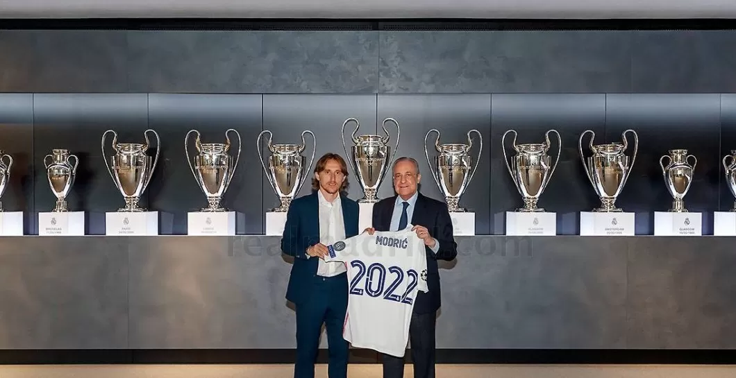 Luka Modric extiende contrato con Real Madrid