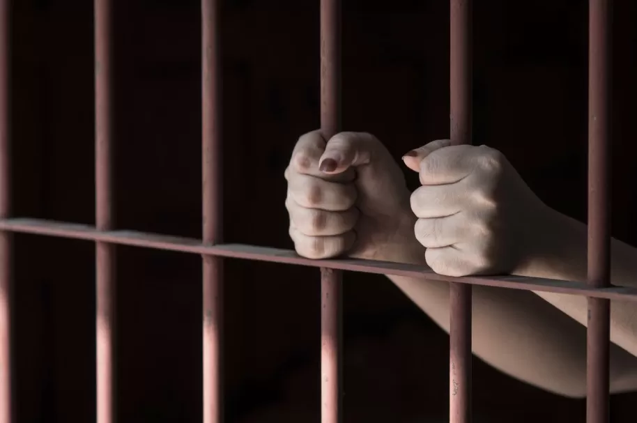 Más de 32 años de reclusión para mujer por atentar contra tres personas en Valle de Ángeles