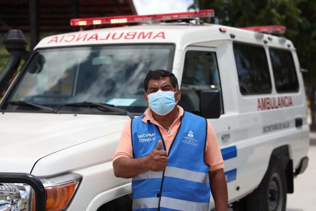Centros asistenciales de todo el país reciben 25 ambulancias para beneficio de la población