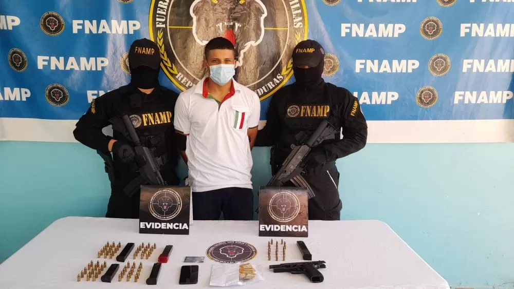 FNAMP detiene a extorsionador que atemorizaba a comerciantes de La Ceiba