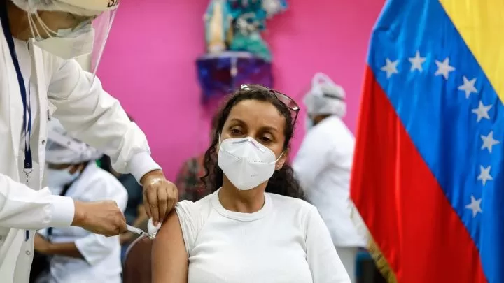 Suspenden jornada de vacunación en Caracas