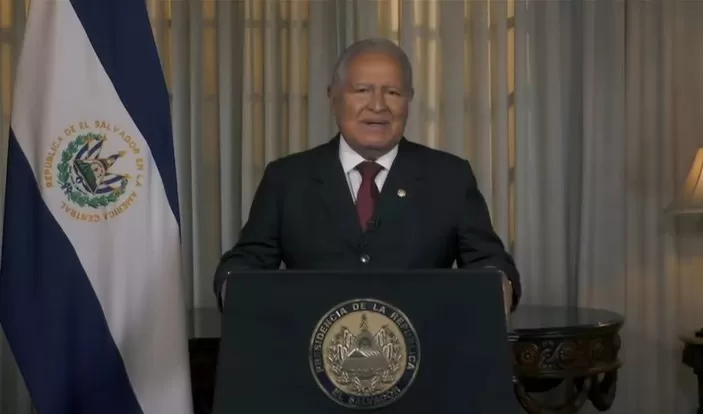 El expresidente salvadoreño Sánchez Cerén, bajo orden de arresto