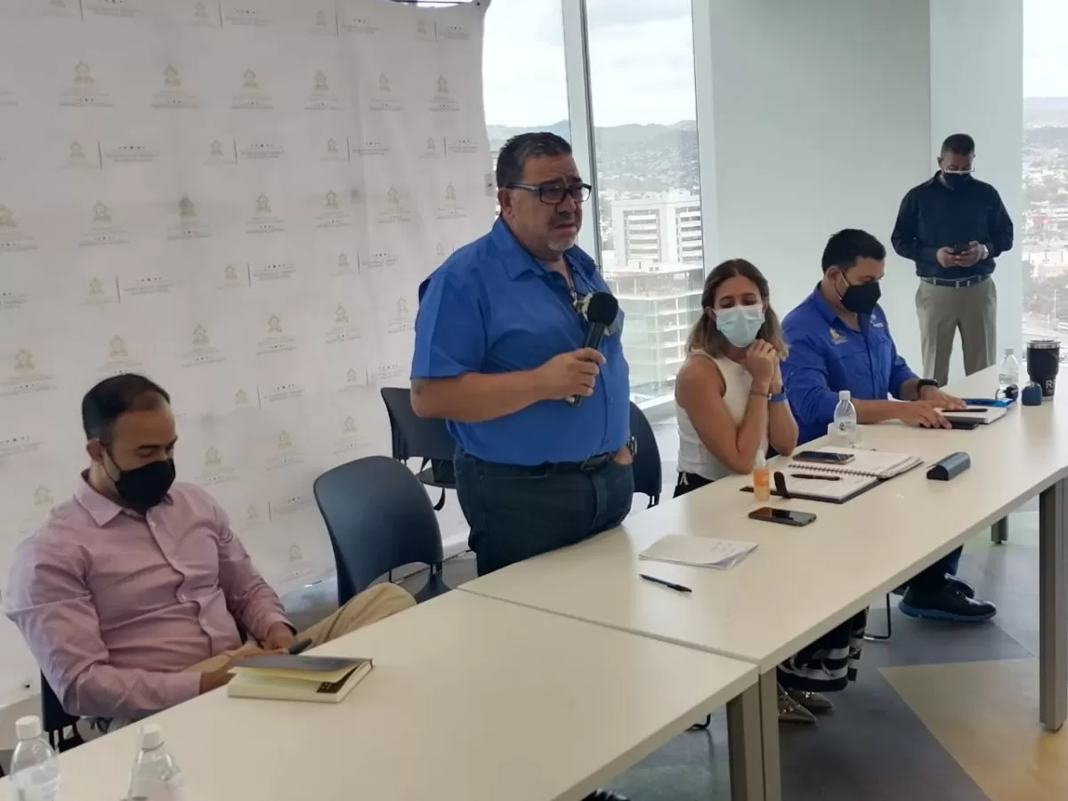Autoridades del Gobierno llegan a acuerdos preliminares con el sector transporte de carga de Colón