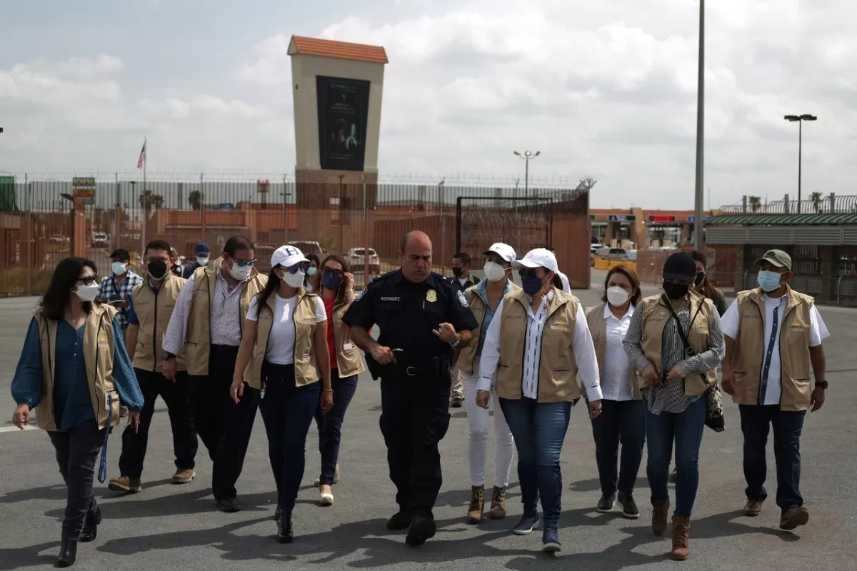 El puente Hidalgo y el muro, dos obstáculos más para los migrantes si quieren pasar a EEUU