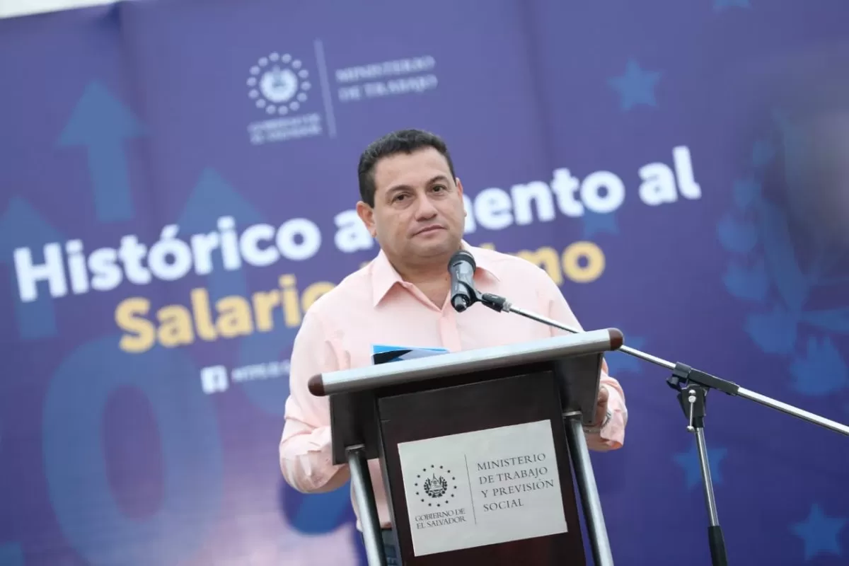 El Salvador aplica un 20% de incremento al salario mínimo en todos los rubros a partir de este mes